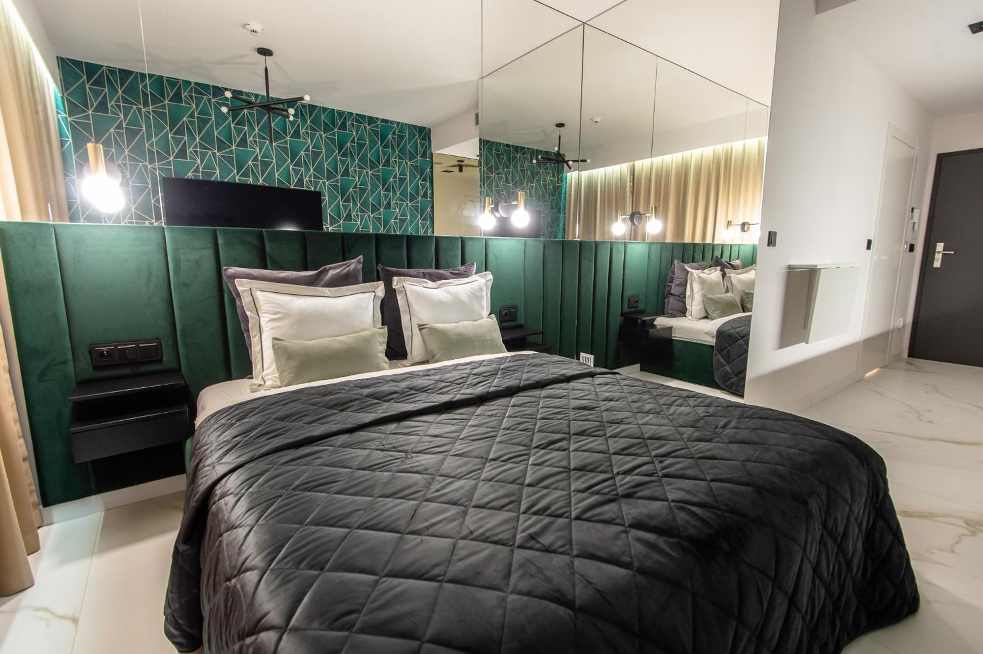 Super-Apartamenty Vip Jacuzzi III بوزنان المظهر الخارجي الصورة