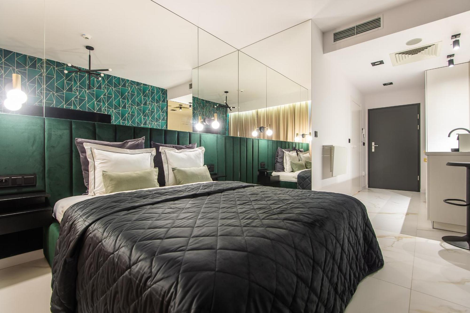 Super-Apartamenty Vip Jacuzzi III بوزنان المظهر الخارجي الصورة