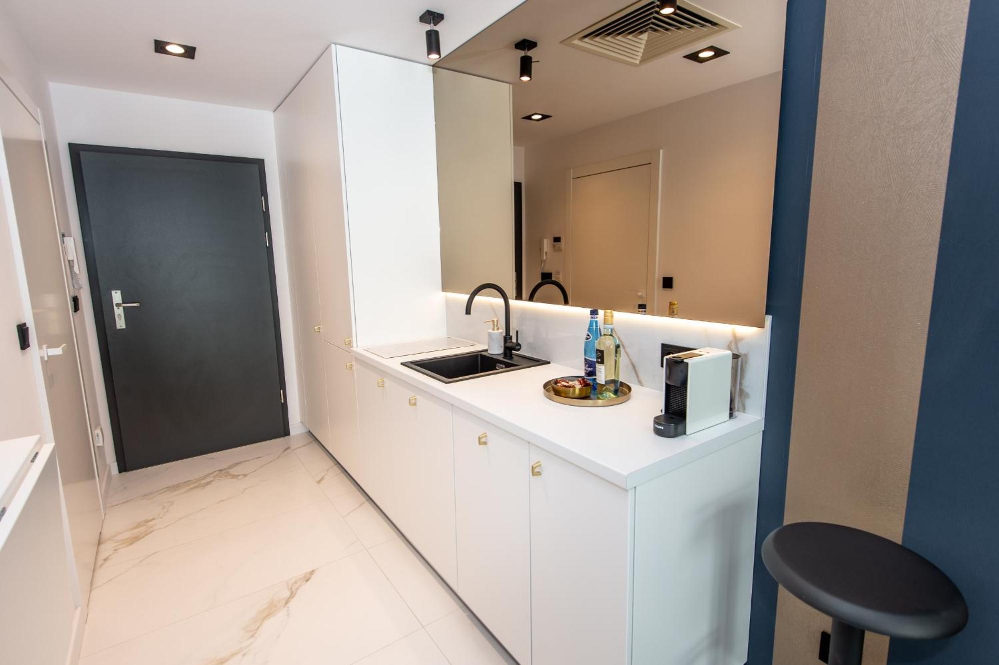 Super-Apartamenty Vip Jacuzzi III بوزنان المظهر الخارجي الصورة